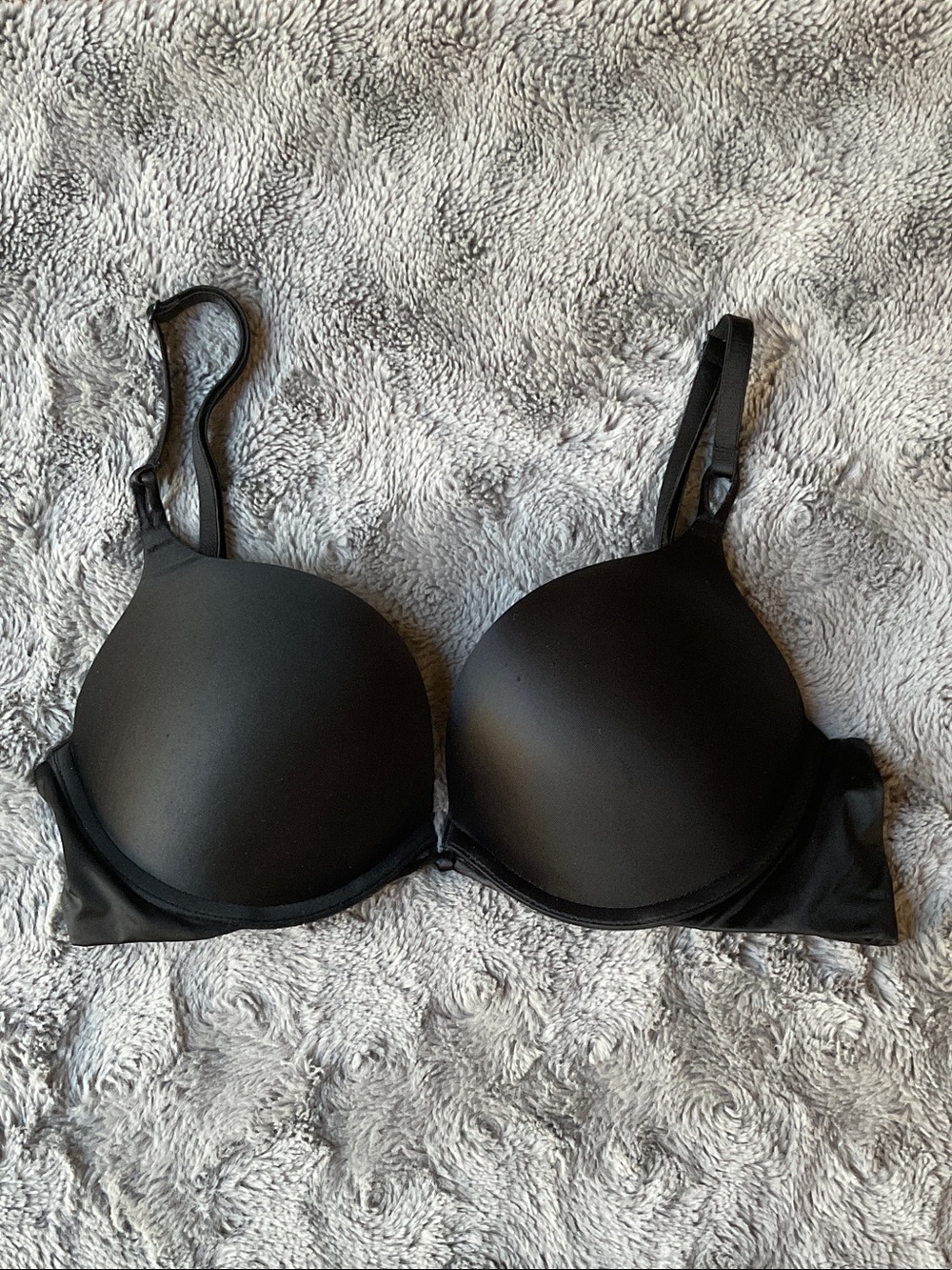 Victoria's Secret Black Molded T-Shirt Bra